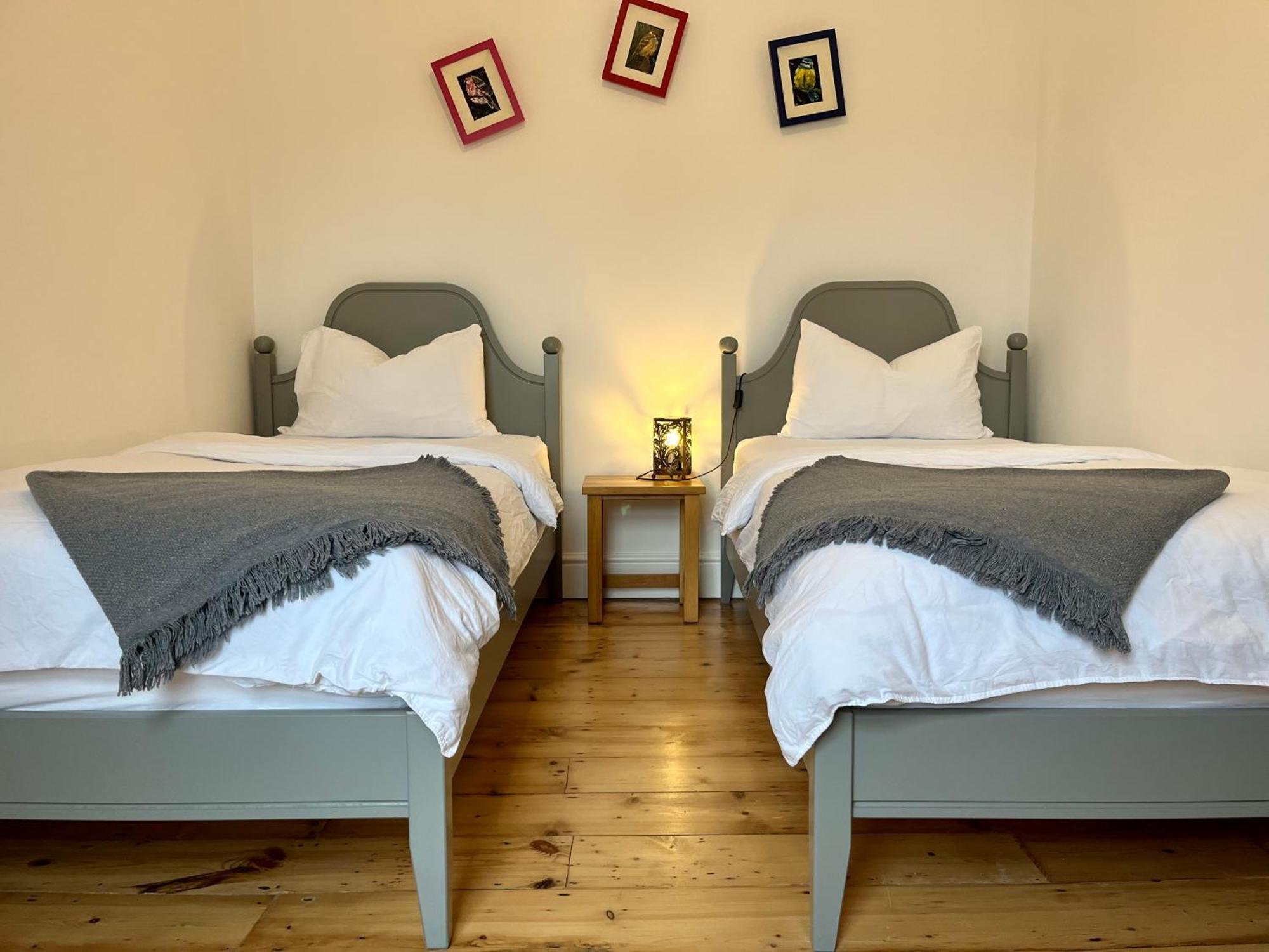 House With Parking, Short Stroll To Quay, Shops And Restaurants Villa Poole Bagian luar foto